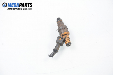 Gasoline fuel injector for Alfa Romeo 146 1.4 16V T.Spark, 103 hp, 5 doors, 1997