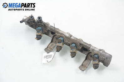 Fuel rail with injectors for Renault Laguna I (B56; K56) 2.0, 83 hp, hatchback, 1994