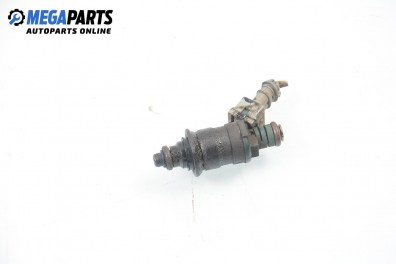 Gasoline fuel injector for Renault Clio II 1.4, 75 hp, hatchback, 5 doors, 1998