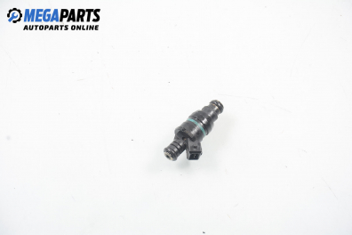 Gasoline fuel injector for BMW 3 (E36) 1.6, 100 hp, sedan, 1993