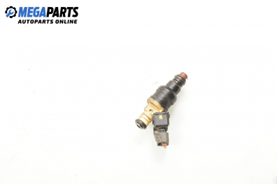 Gasoline fuel injector for Hyundai Coupe 1.6 16V, 116 hp, 1999