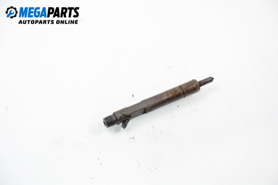 Diesel fuel injector for Ford Mondeo Mk II 1.8 TD, 90 hp, station wagon, 1997