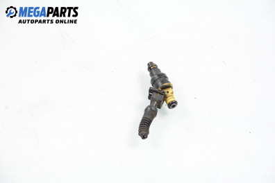 Gasoline fuel injector for Alfa Romeo 145 1.4 16V T.Spark, 103 hp, 3 doors, 1997