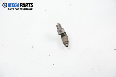 Gasoline fuel injector for Mitsubishi Colt V 1.3, 75 hp, 3 doors, 1999