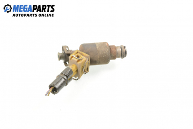 Gasoline fuel injector for Opel Astra F 1.6 16V, 100 hp, station wagon, 1996