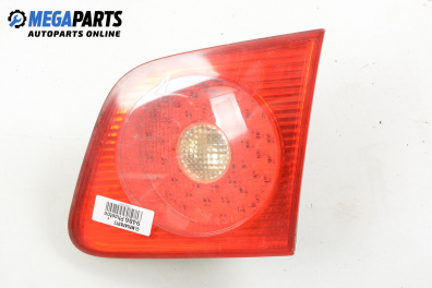 Inner tail light for Volkswagen Phaeton 4.2 V8  4motion, 335 hp automatic, 2004, position: right