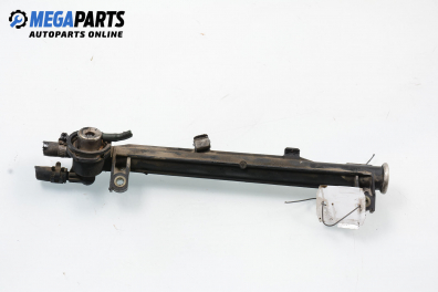 Fuel rail for Volkswagen Golf III 1.6, 101 hp, 5 doors, 1995