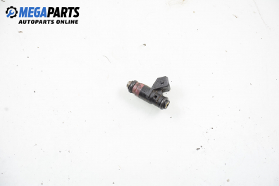 Gasoline fuel injector for Renault Clio III 1.6 16V, 112 hp, 5 doors, 2006