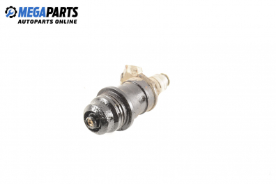 Gasoline fuel injector for Audi 80 (B4) 1.6, 101 hp, station wagon, 1994