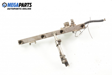 Fuel rail for Opel Astra F 1.6 Si, 100 hp, station wagon, 1994