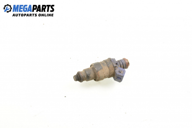 Gasoline fuel injector for Renault Megane I 1.6, 90 hp, sedan, 1997