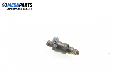 Gasoline fuel injector for Renault Megane I 1.6, 90 hp, sedan, 1997