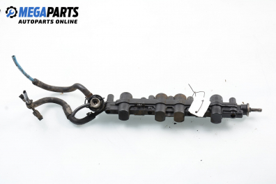 Fuel rail for Volkswagen Golf III 2.0, 115 hp, 5 doors, 1994