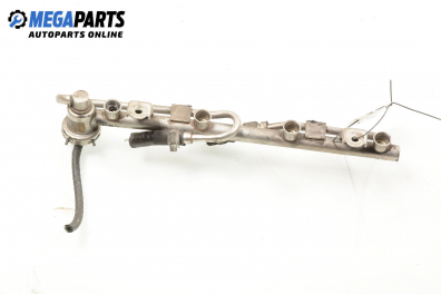 Fuel rail for Audi A4 (B5) 1.8, 125 hp, station wagon automatic, 1997