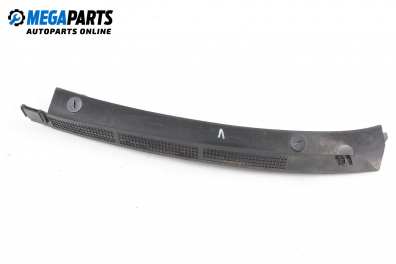 Capac sub ștergătoare for Audi 80 (B4) 2.0 16V, 137 hp, sedan, 1992, position: stânga