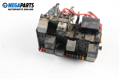 Fuse box for Volkswagen Polo (6N/6N2) 1.3, 55 hp, 3 doors, 1995