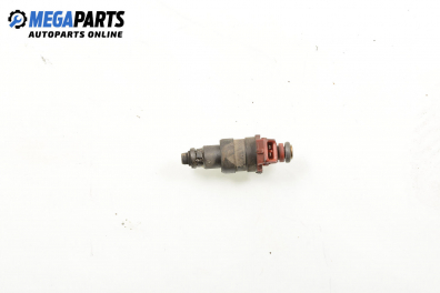 Gasoline fuel injector for Opel Vectra B 2.0 16V, 136 hp, sedan, 1996