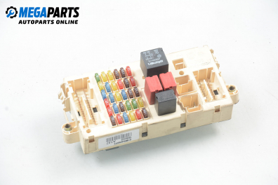 Fuse box for Alfa Romeo 147 1.6 16V T.Spark, 105 hp, 3 doors, 2005