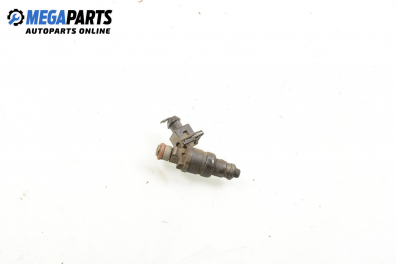 Gasoline fuel injector for Mercedes-Benz C-Class 202 (W/S) 2.0, 136 hp, sedan, 1994