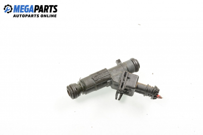 Gasoline fuel injector for Volkswagen Polo (6N/6N2) 1.4, 60 hp, 3 doors, 2001