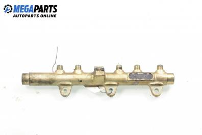 Fuel rail for Fiat Punto 1.9 JTD, 80 hp, 5 doors, 2001