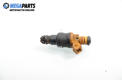 Gasoline fuel injector for BMW 3 (E36) 1.8 is, 140 hp, coupe, 1992