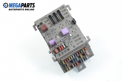 Fuse box for Renault Laguna I (B56; K56) 1.8, 90 hp, hatchback, 1996