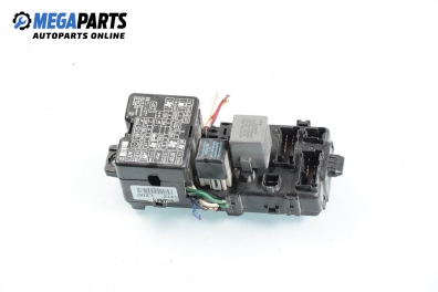 Fuse box for Mitsubishi L200 2.5 TD 4WD, 99 hp, 2000