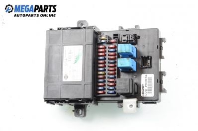 Fuse box for Nissan Primera (P11) 2.0 TD, 90 hp, station wagon, 2000