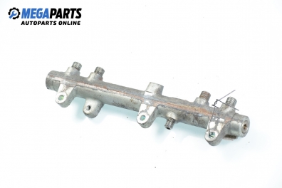 Fuel rail for Iveco Daily 2.8 TD, 125 hp, 2001