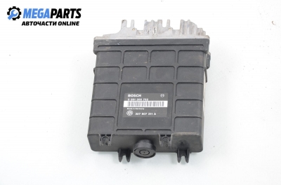 ECU pentru Volkswagen Passat (B3) 1.8, 90 cp, combi, 1991 № 0261 200 752