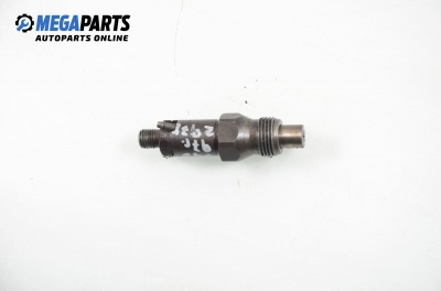 Diesel fuel injector for Volvo S40/V40 1.9 TD, 90 hp, station wagon, 1997