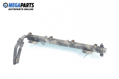 Fuel rail for Saab 900 2.0, 131 hp, coupe, 1994