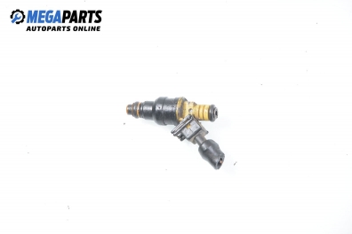 Gasoline fuel injector for Alfa Romeo 146 1.4 16V T.Spark, 103 hp, 5 doors, 1997