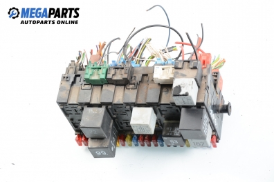 Sicherungskasten für Volkswagen Golf III 1.4, 55 hp, 3 türen, 1994