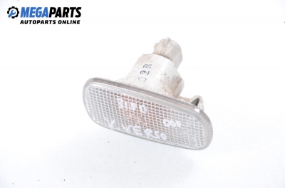 Blinker for Toyota Yaris Verso 1.3, 86 hp, 2000