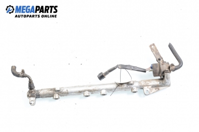 Fuel rail for Chrysler Stratus 2.0, 131 hp, sedan, 1996