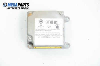 Airbag module for Volkswagen Passat (B5; B5.5) 1.8, 125 hp, station wagon automatic, 1997 № Siemens 5WK4 199