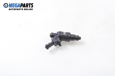 Gasoline fuel injector for Renault Megane 1.6, 90 hp, sedan, 1997