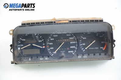 Instrument cluster for Volkswagen Passat (B3) 2.0, 115 hp, station wagon, 1991