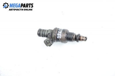 Gasoline fuel injector for Volkswagen Passat (B3) 1.8, 107 hp, sedan, 1988