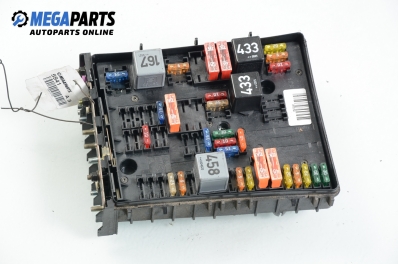 Fuse box for Audi A3 (8P) 1.6, 102 hp, 3 doors, 2003