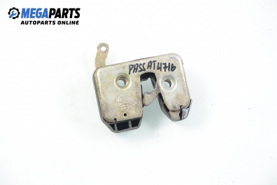 Trunk lock for Volkswagen Passat (B3) 1.6 TD, 80 hp, station wagon, 1991