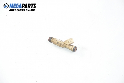 Gasoline fuel injector for Ford Mondeo Mk II 2.0, 131 hp, station wagon, 1999