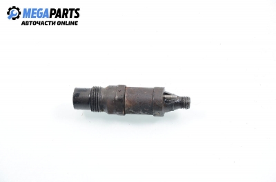 Diesel fuel injector for Volkswagen Passat (B4) 1.9 TD, 75 hp, station wagon, 1995