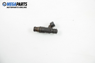 Gasoline fuel injector for Volkswagen Passat (B5; B5.5) 2.3 V5, 170 hp, sedan, 2001