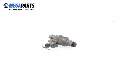 Gasoline fuel injector for BMW 3 (E36) 1.8, 113 hp, sedan, 1991