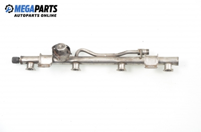 Fuel rail for Mercedes-Benz C-Class 203 (W/S/CL) 2.0, 129 hp, sedan automatic, 2001