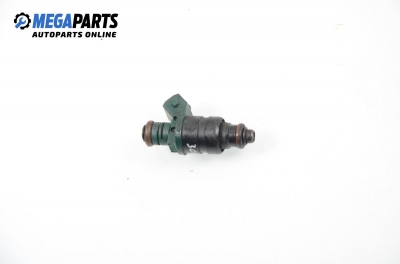 Gasoline fuel injector for Volkswagen Sharan 2.0, 115 hp automatic, 1996