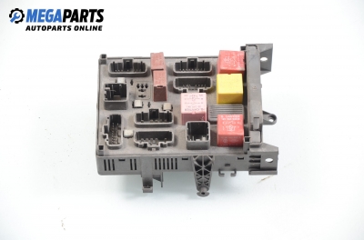 Sicherungskasten f. rechtslenker für Renault Laguna II (X74) 1.9 dCi, 105 hp, combi, 2003